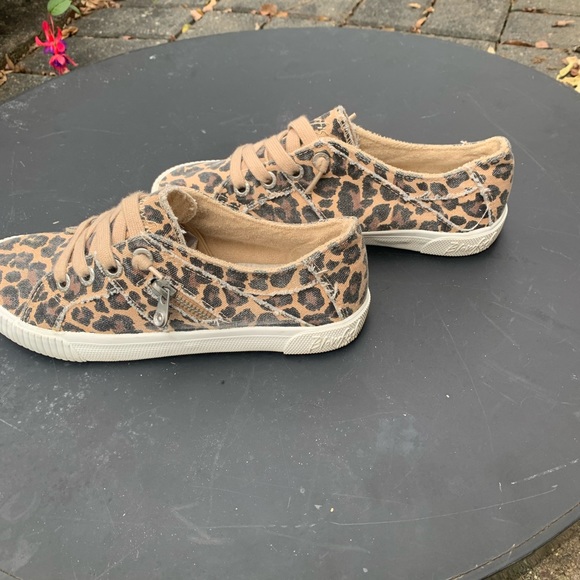 Blowfish Malibu leopard print women’s size 6.5 sneaker. - Picture 5 of 7